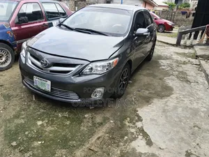 Toyota Corolla 2010 Gray