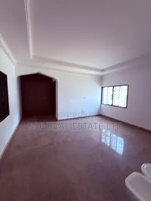 6 Bedroom Duplex With Bq
