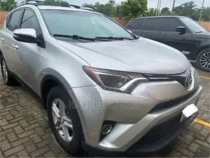 Toyota RAV4 LE 4dr SUV AWD (2.5L 4cyl 6A) 2014 Silver