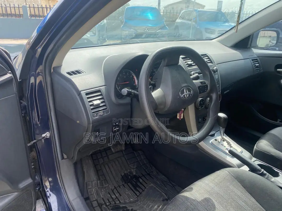 Toyota Corolla 2012 Blue