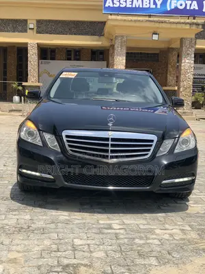 Mercedes-Benz E350 Base 4Matic Sedan AWD (3.5L 6cyl 7A) 2013 Black