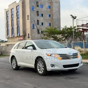 Toyota Venza XLE 2012 White