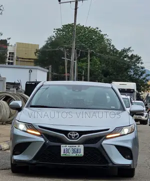 Toyota Camry 2020 Silver
