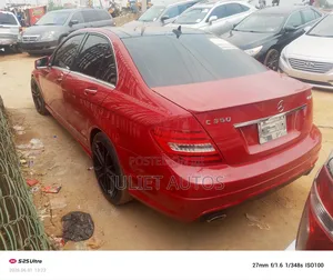 Mercedes-Benz C300 2015 Red