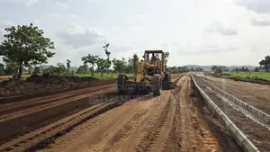 Land in Apo