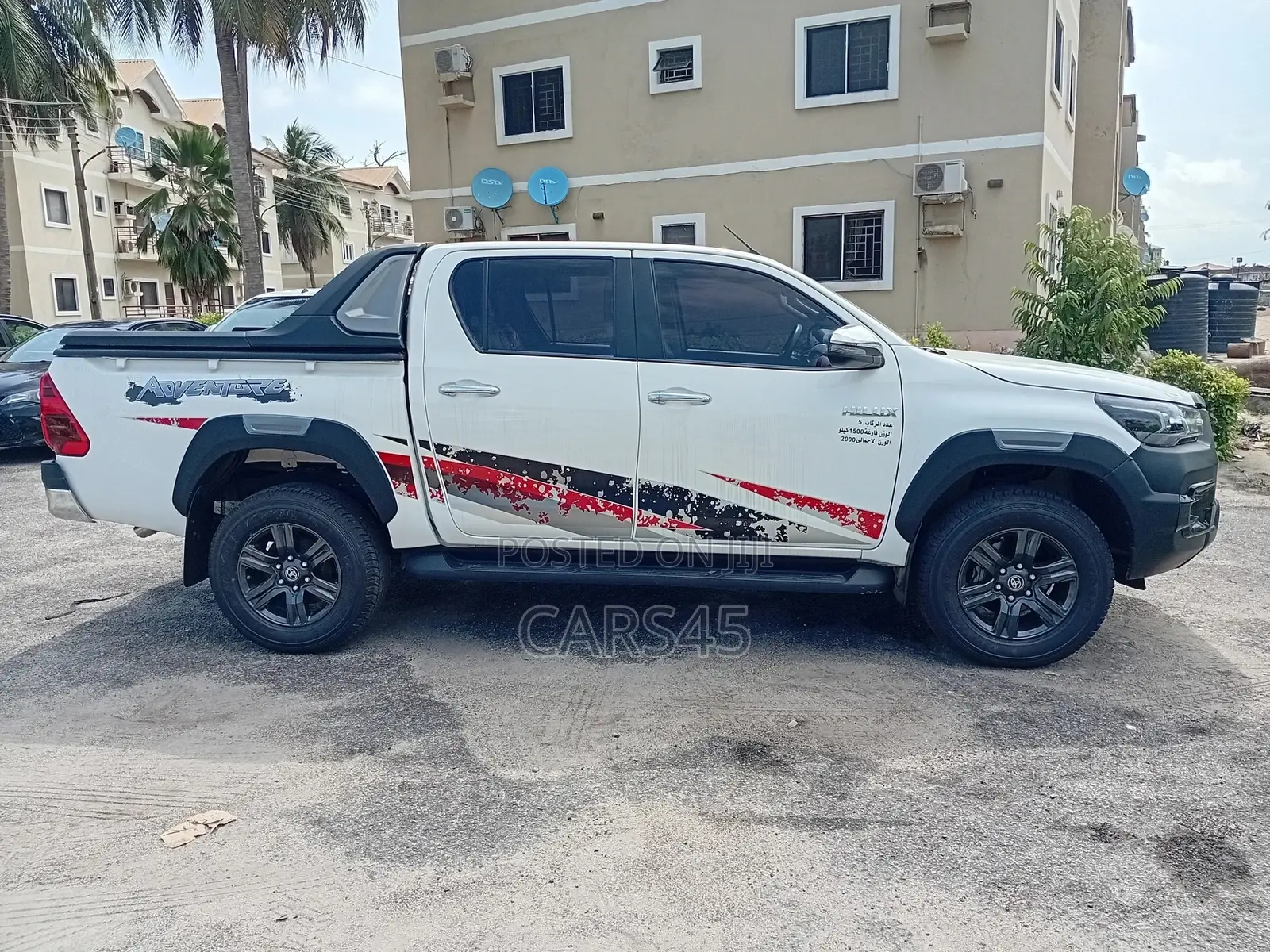 Toyota Hilux 2025 White