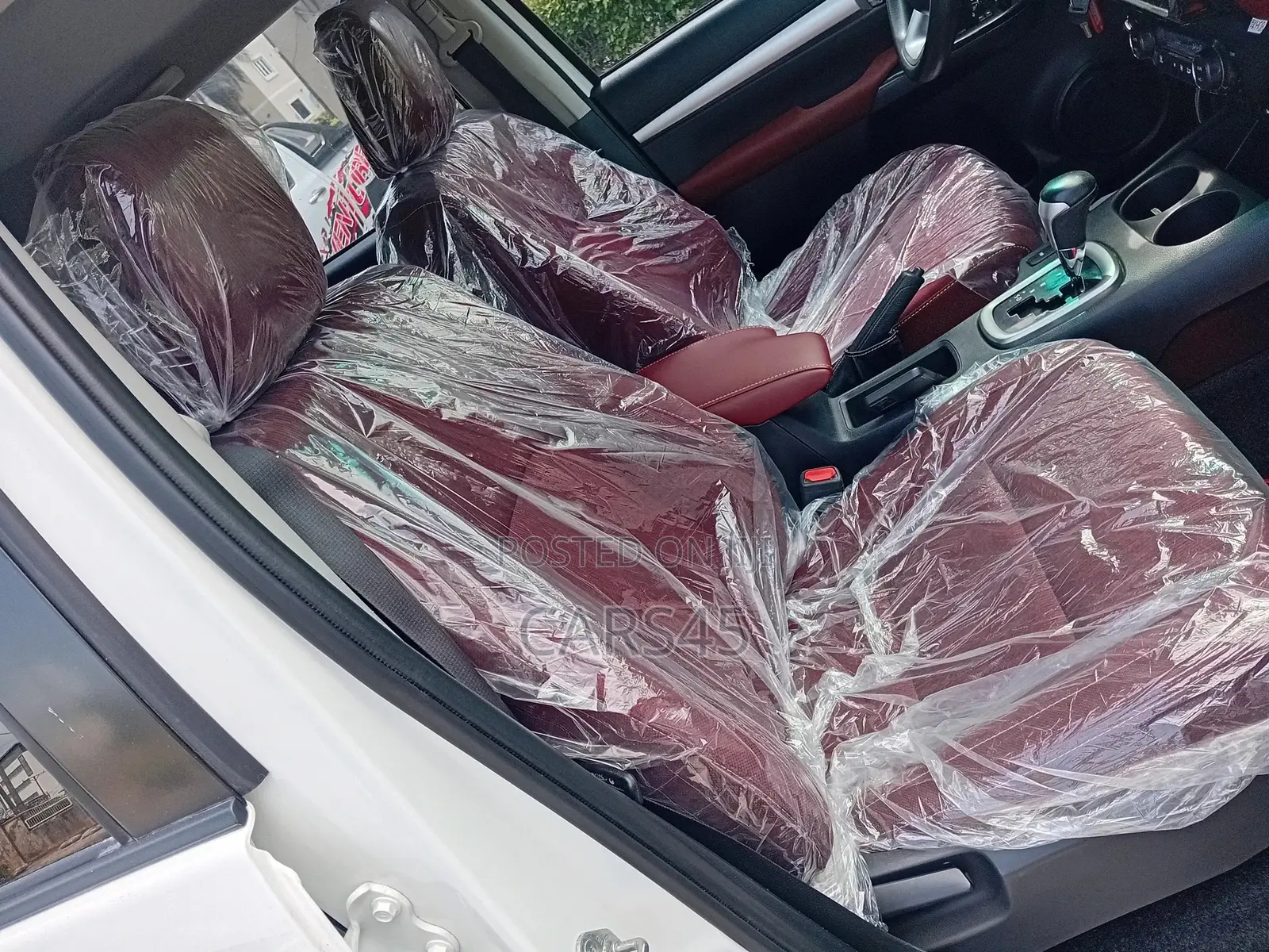 Toyota Hilux 2025 White