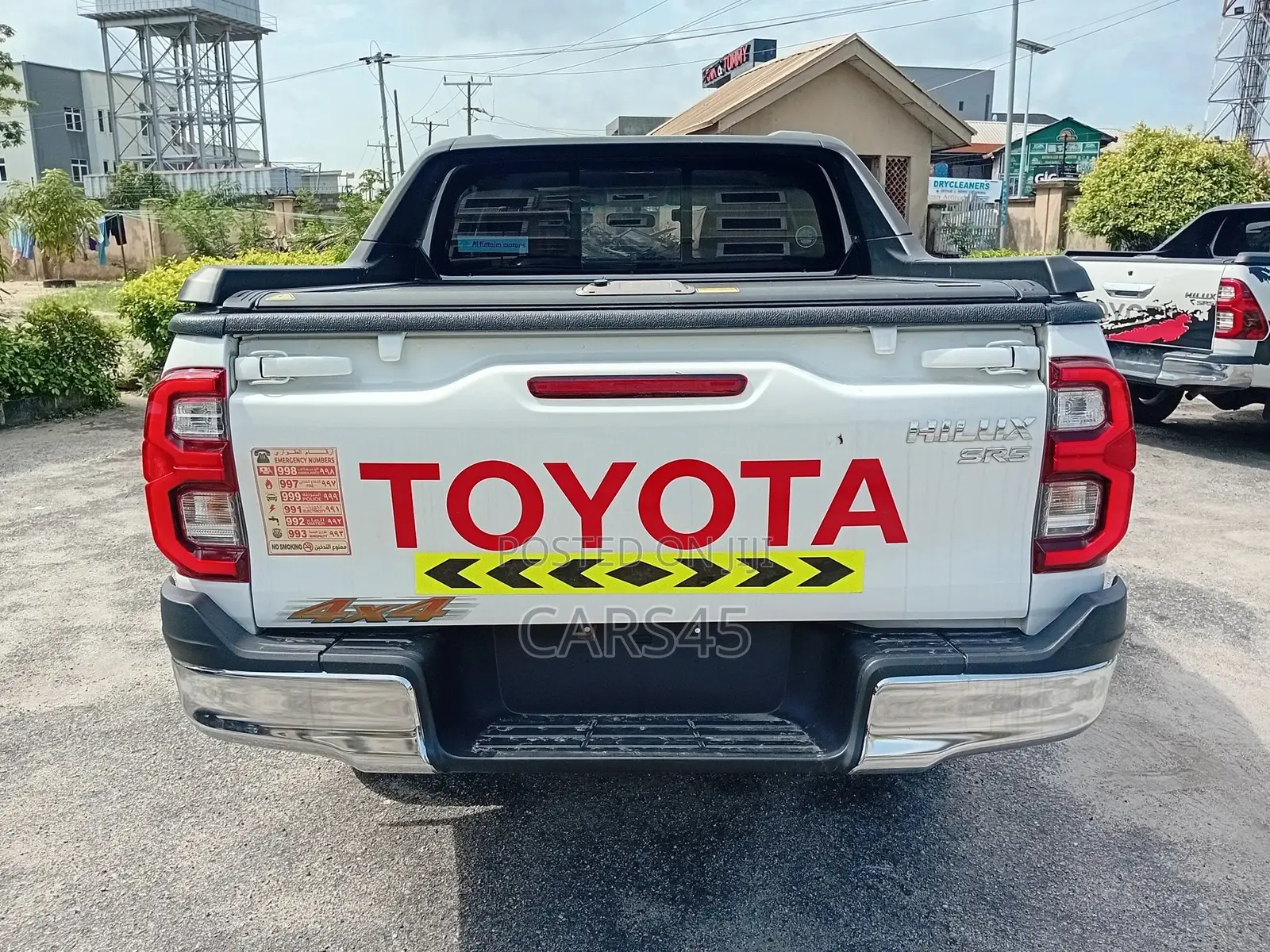 Toyota Hilux 2025 White