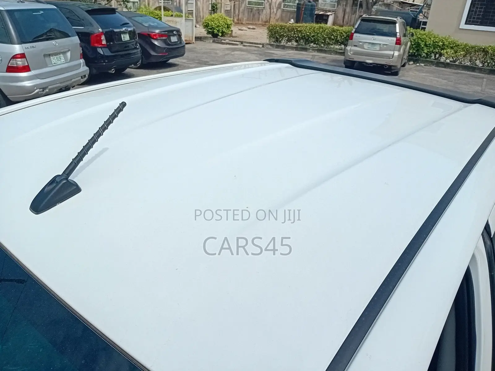 Toyota Hilux 2025 White