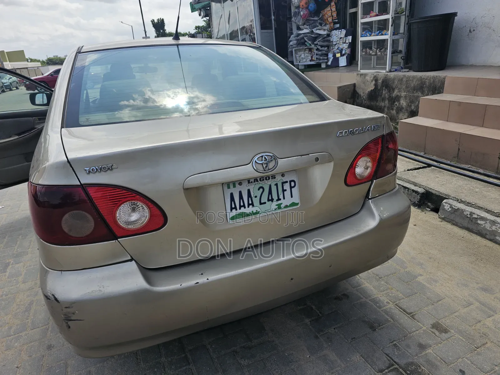 Toyota Corolla LE 2007 Gold