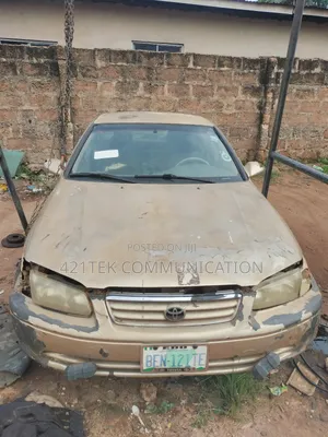 Toyota Camry Automatic 1999 Gold