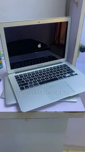 Laptop Apple MacBook Air 2015 8GB Intel Core i5 SSD 256GB