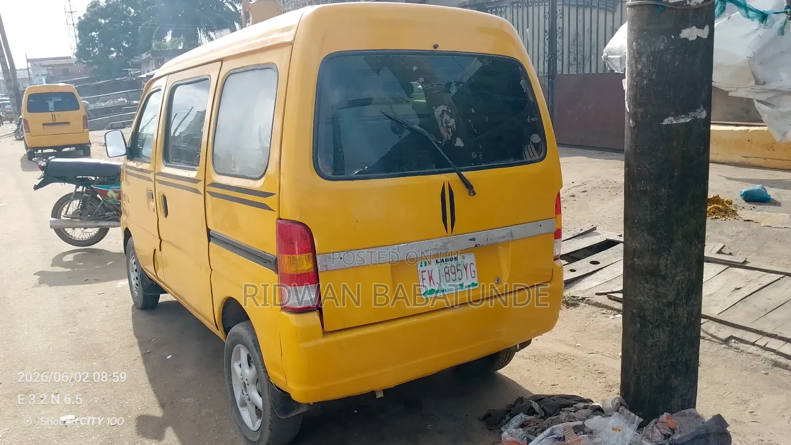 Suzuki Every 2010 Yellow