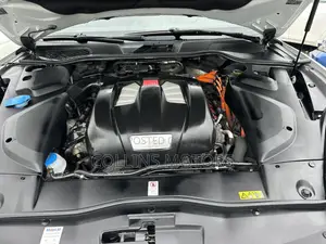 Porsche Cayenne 2017 White