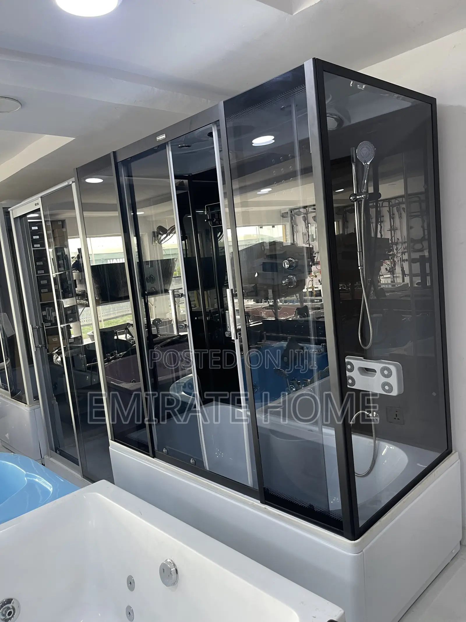 England Square Shower Room With Complete Function