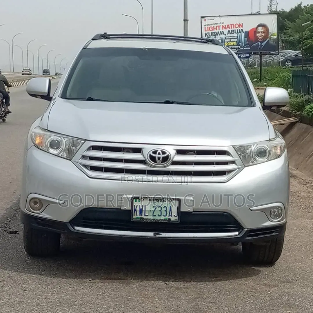 Toyota Highlander 2011 Silver