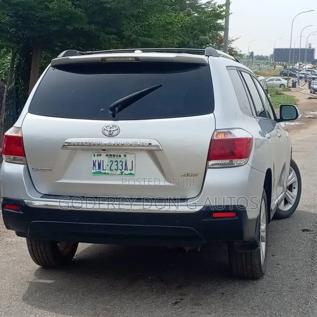 Toyota Highlander 2011 Silver