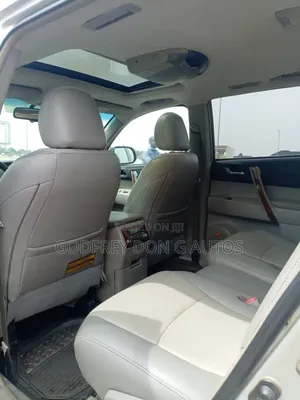 Toyota Highlander 2011 Silver