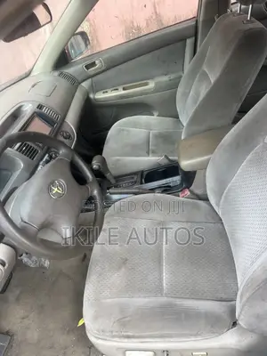 Toyota Camry LE 4dr Sedan (2.4L 4cyl 4A) 2004 Red