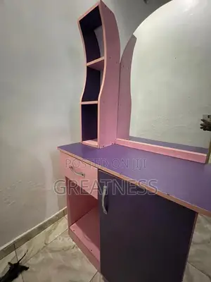 Dressing Table With Mirror