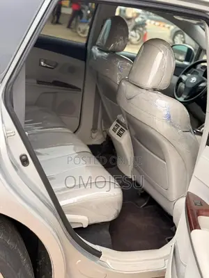 Toyota Venza V6 AWD 2010 Silver