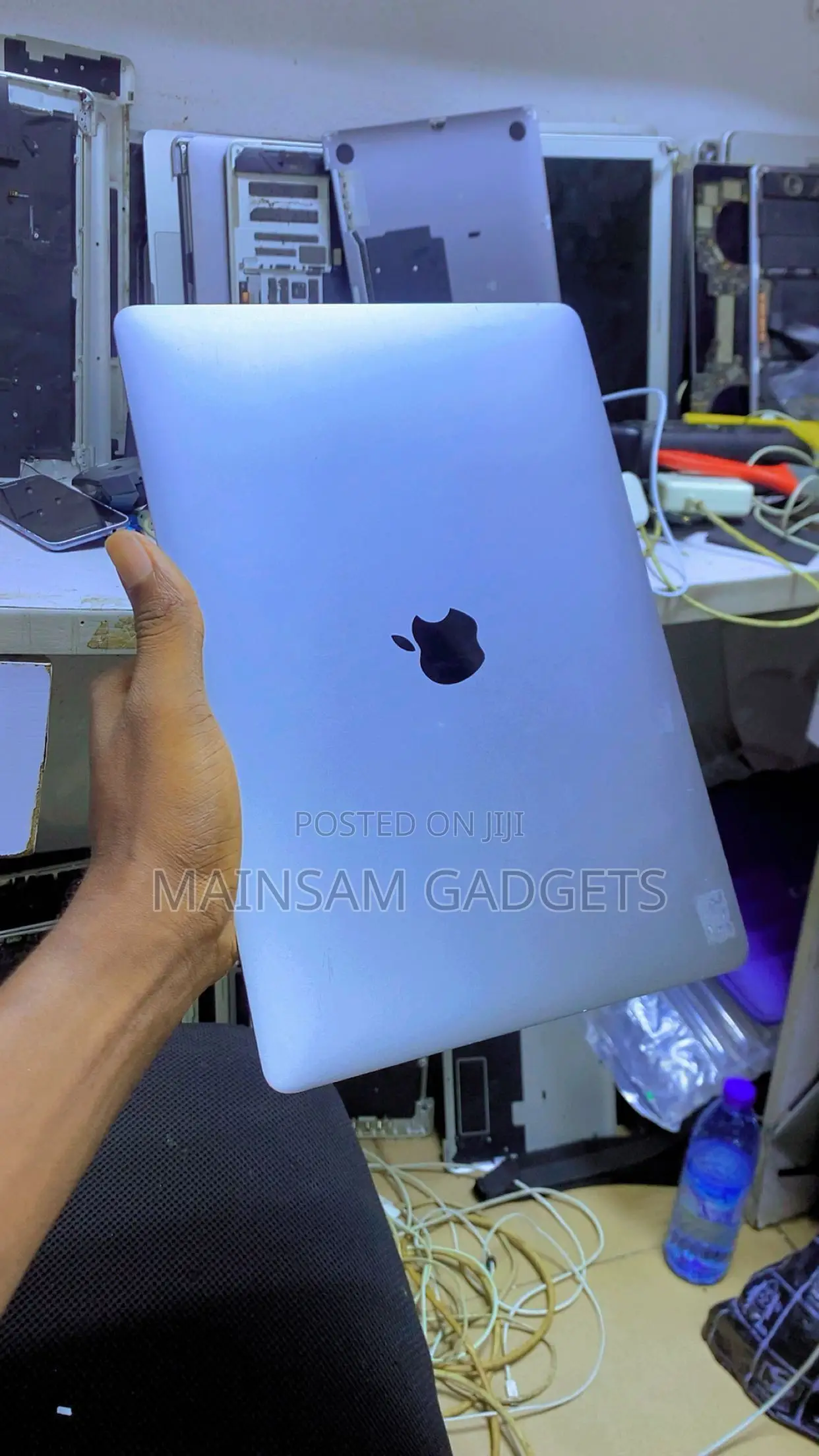Macbook Screen