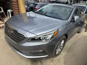 Hyundai Sonata Sport Sedan FWD (2.4L 4cyl 6A) 2016 Silver
