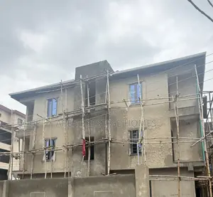 1bdrm Block of Flats in Off Pedro, Shomolu / Shomolu for sale