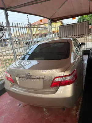 Toyota Camry LE 4dr Sedan (2.4L 4cyl 5A) 2009 Gold
