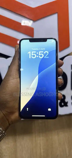 Apple iPhone XS Max 64 GB White