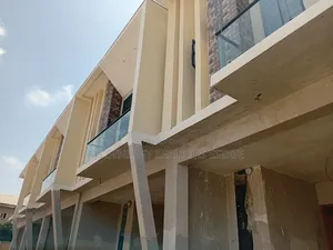 4bdrm Apartment in Thomas Estate for sale