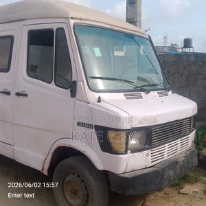 Mercedes-Benz V-Class 2000 White