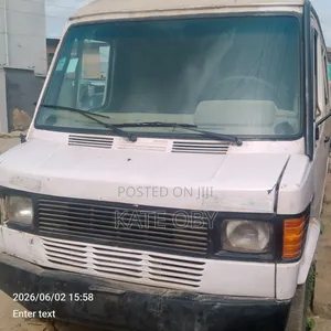 Mercedes-Benz V-Class 2000 White