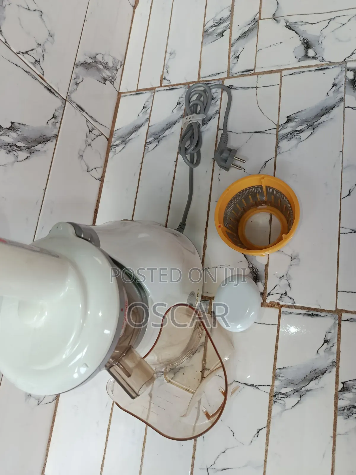 Foreign / Korean Used Original Thrift Hurom Slow Masticating Juicer