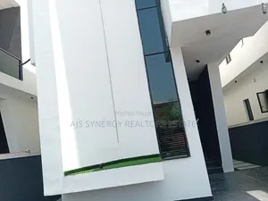 5bdrm Duplex in Thomas Estate for sale