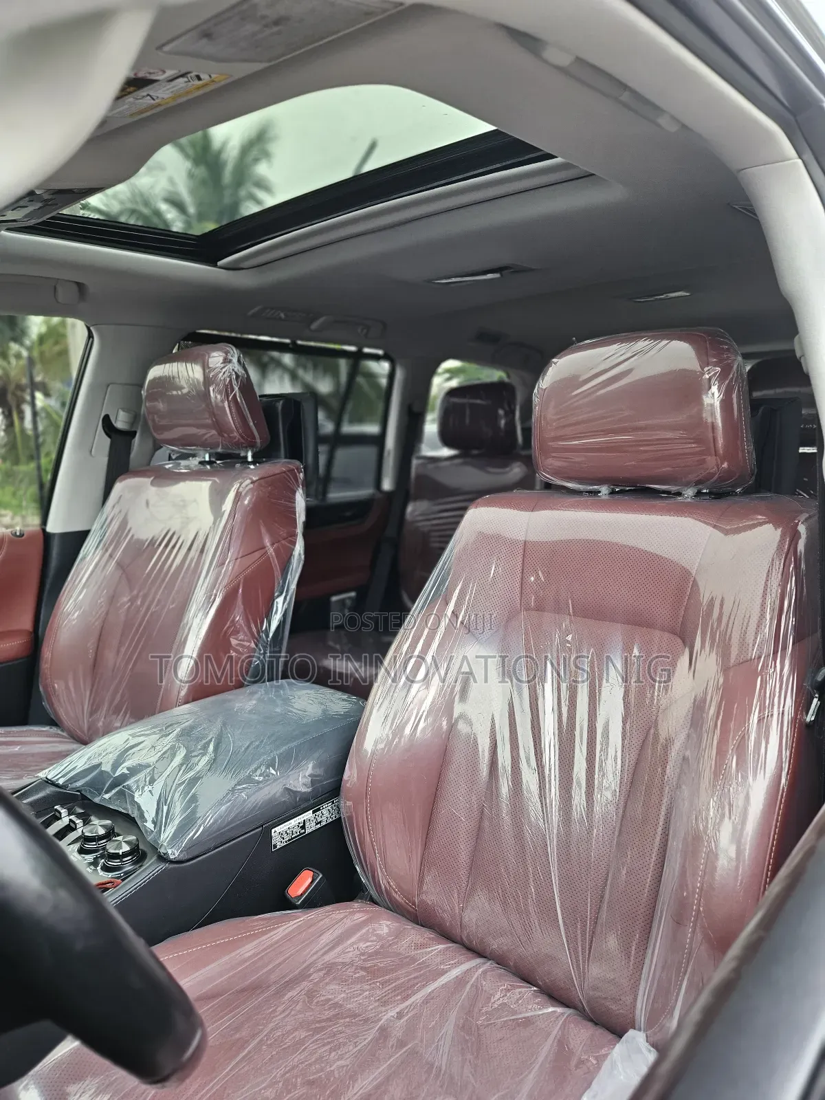 Lexus LX 570 AWD 2018 Gold