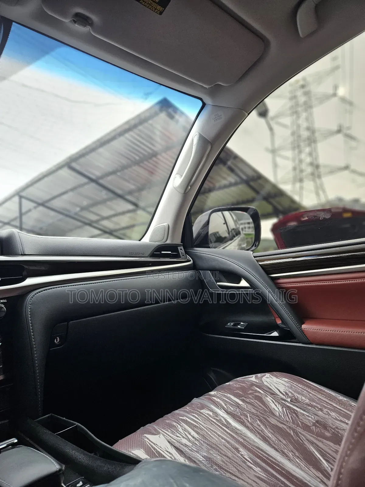 Lexus LX 570 AWD 2018 Gold