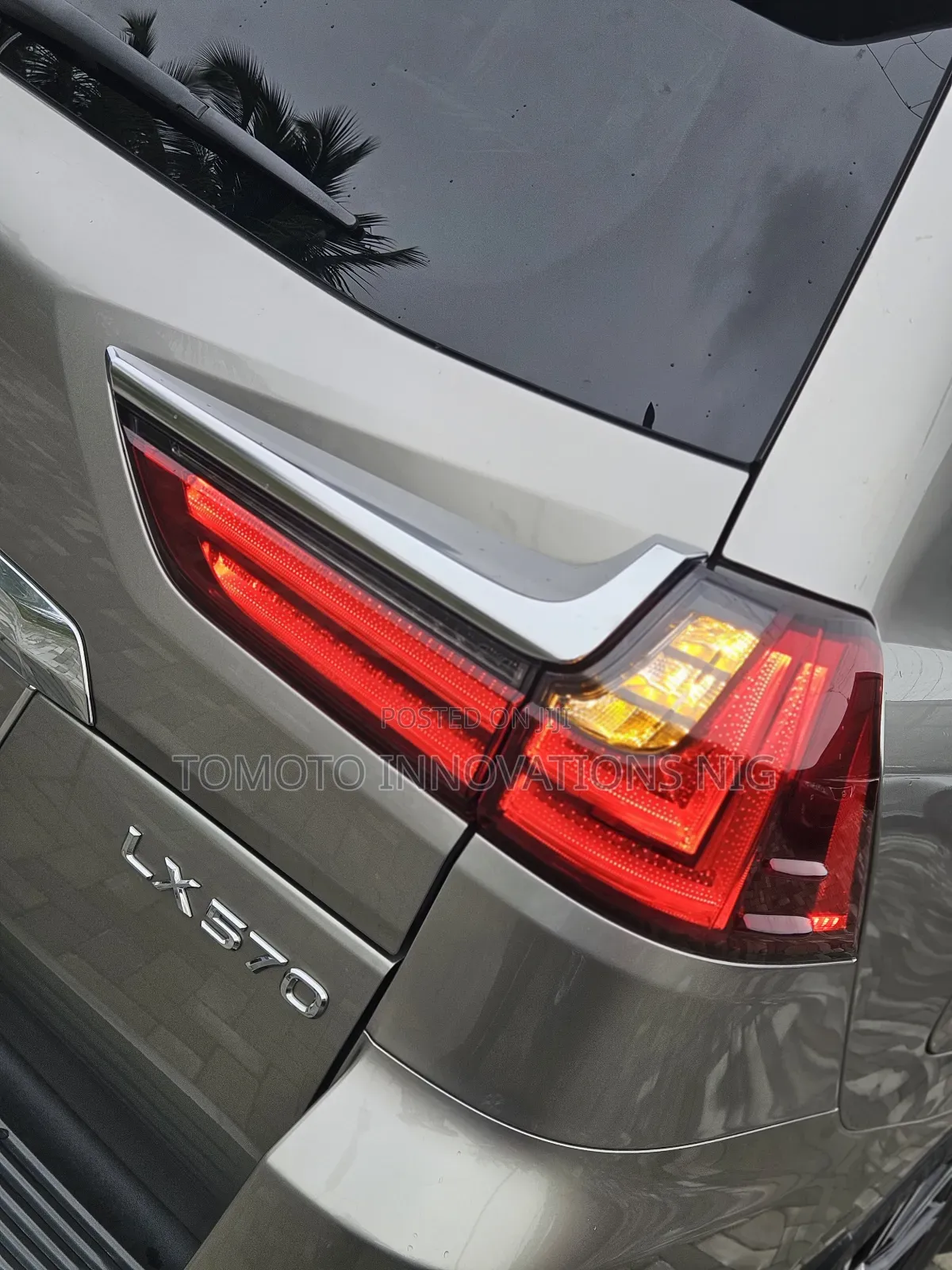 Lexus LX 570 AWD 2018 Gold