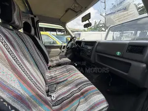 Volkswagen Transporter 2003 White