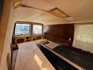 Volkswagen Transporter 2003 Yellow