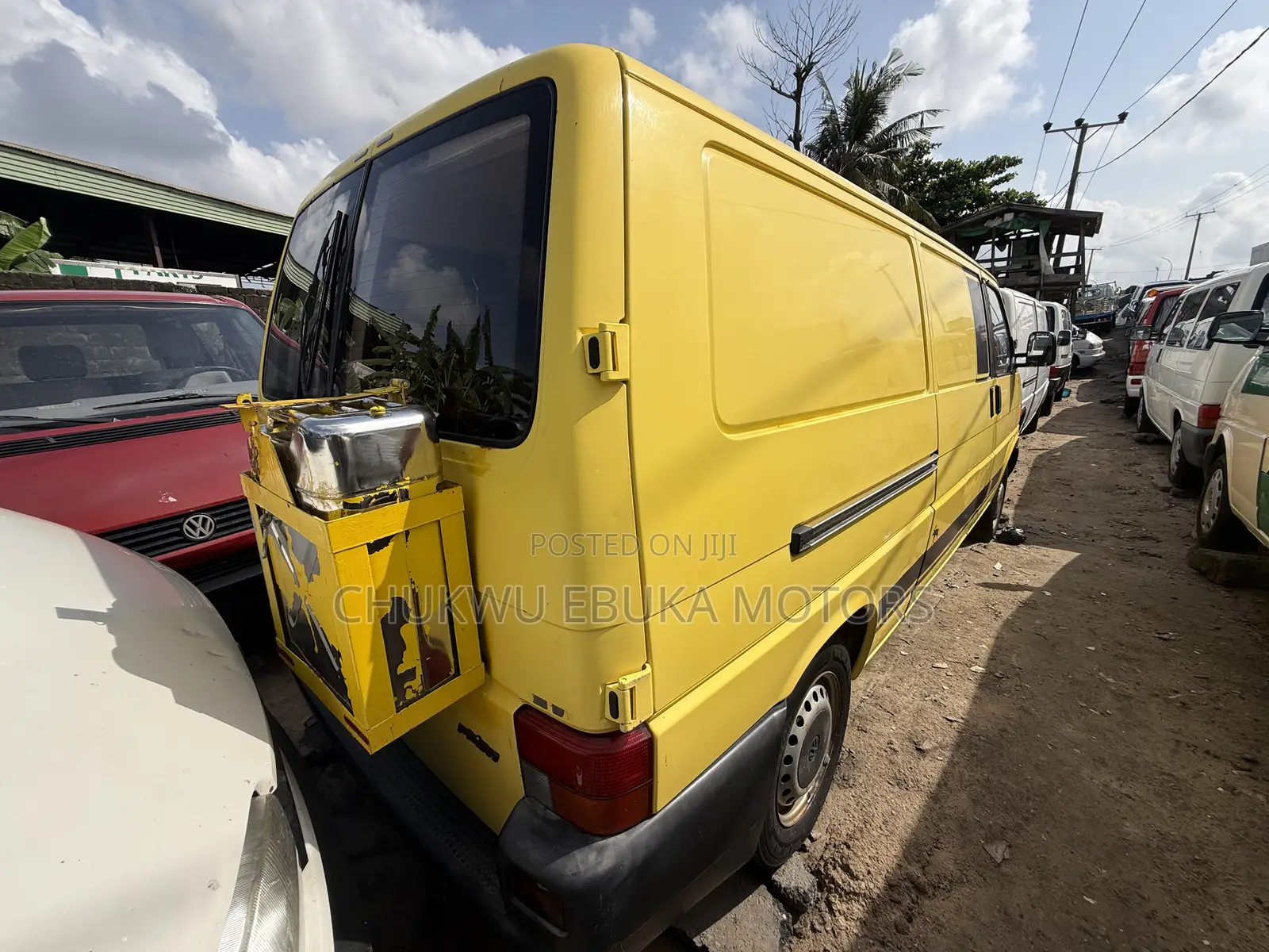 Volkswagen Transporter 2003 Yellow