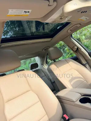 Mercedes-Benz C300 2014 White