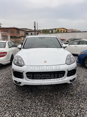 Porsche Cayenne Platinum Edition AWD 2017 White