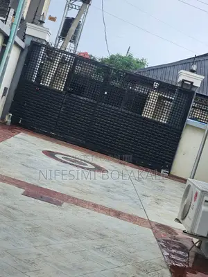 2bdrm Block of Flats in Akoto Estate, Elebu, Akala Express for rent