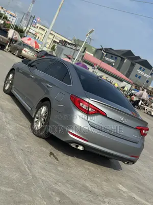 Hyundai Sonata Limited 4dr Sedan (2.4L 4cyl 6A) 2015 Gray