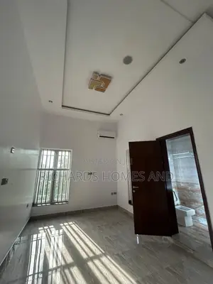 3bdrm Apartment in Banana Island for rent