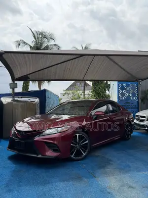 Toyota Camry XSE FWD (2.5L 4cyl 8AM) 2018 Red