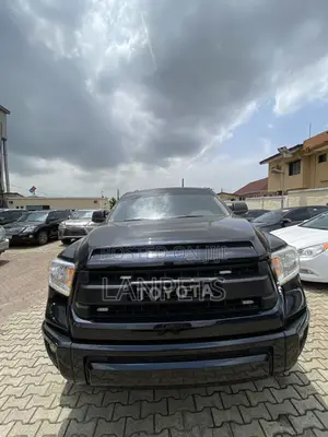 Toyota Tundra 2016 Black