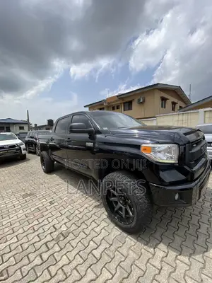 Toyota Tundra 2016 Black