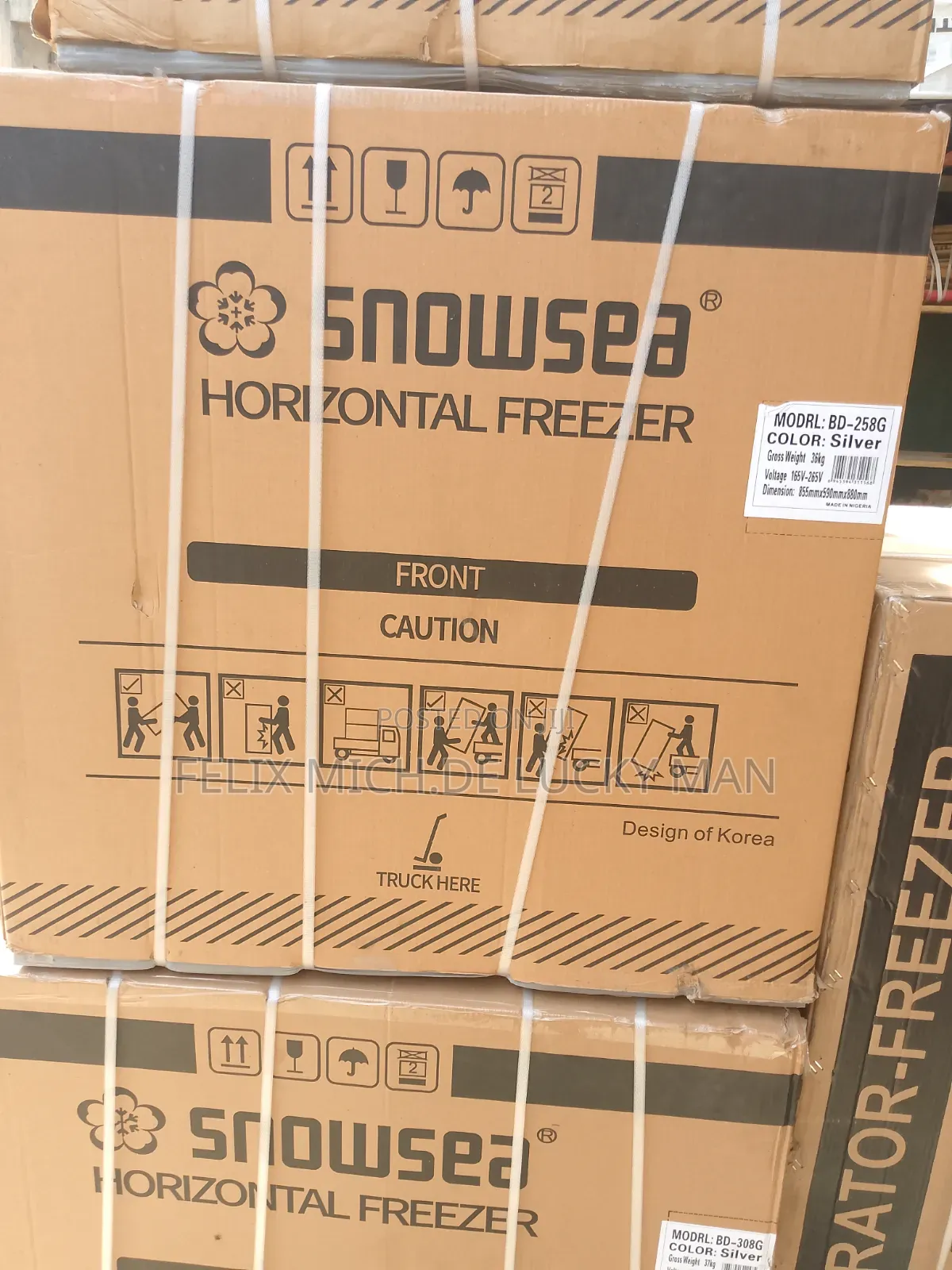 80 -- 258 G Snow Sea Freezer